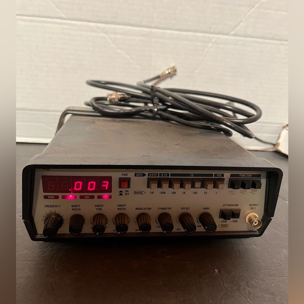 BK Precision 5 MHz Function Generator 3026 Tested Works Tool - Picture 4 of 10